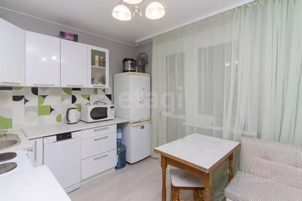 1-к кв. Тюменская область, Тюмень ул. Федюнинского, 62 (37.2 м) - Фото 1