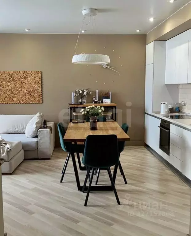 3-к кв. Тюменская область, Тюмень Харьковская ул., 66 (80.0 м) - Фото 1