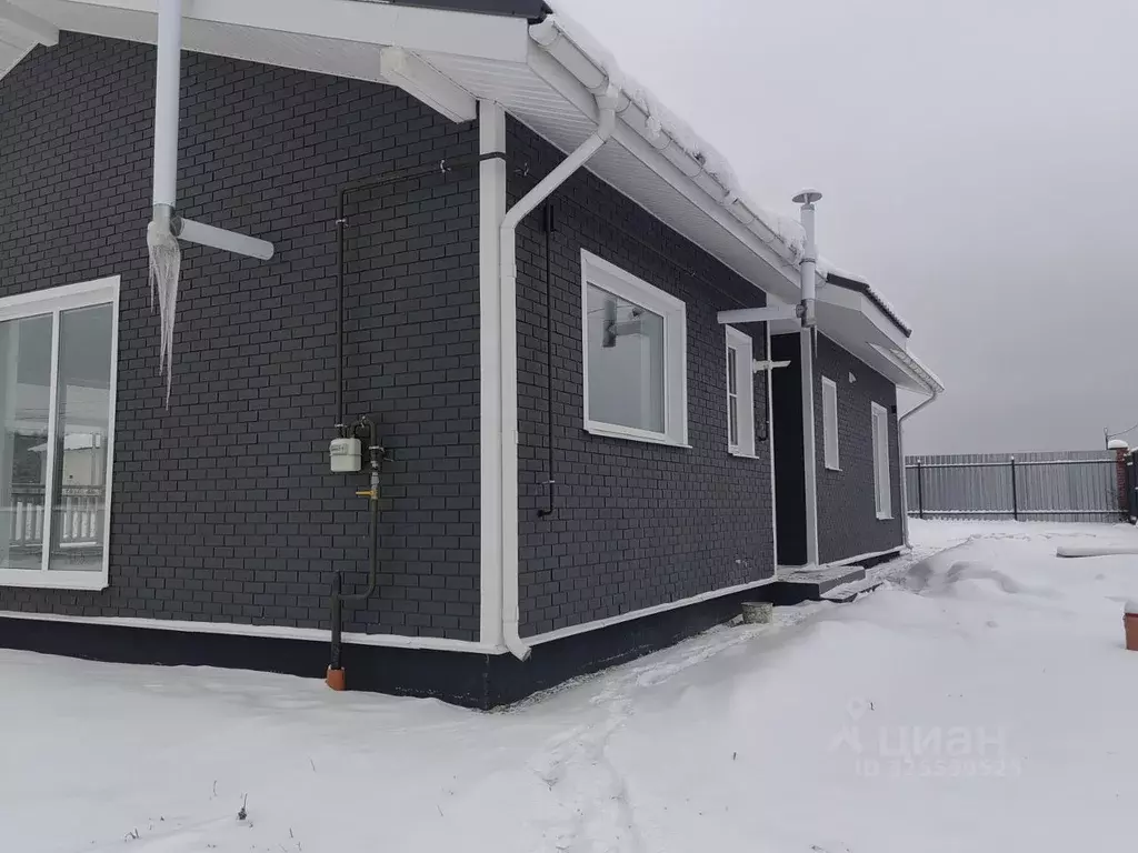 Дом в Калужская область, Жуковский муниципальный округ, Совхоз Победа ... - Фото 1