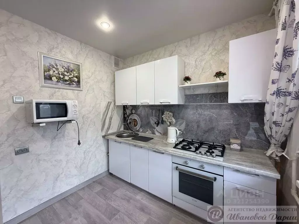 3-к кв. Самарская область, Самара ул. Фадеева, 64 (65.0 м) - Фото 0