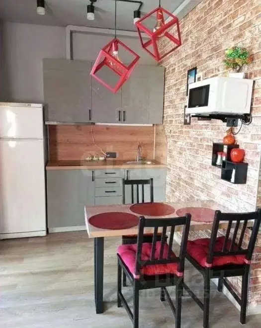 Студия Тюменская область, Тюмень ул. Вьюжная, 13 (33.5 м) - Фото 1