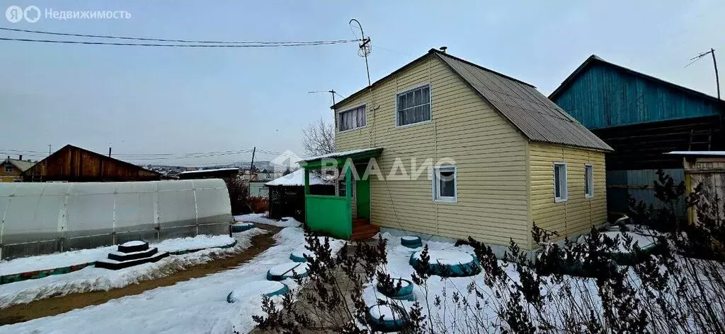 Дом в село Нижний Саянтуй, улица Калашникова, 9А (76 м) - Фото 1