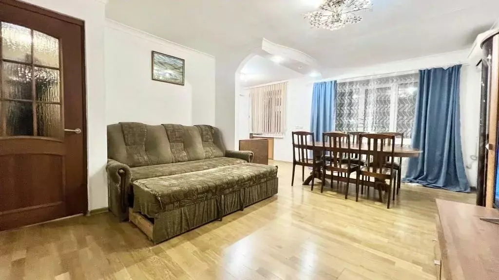 1-к кв. Татарстан, Казань ул. Саид-Галеева, 3 (62.0 м) - Фото 1