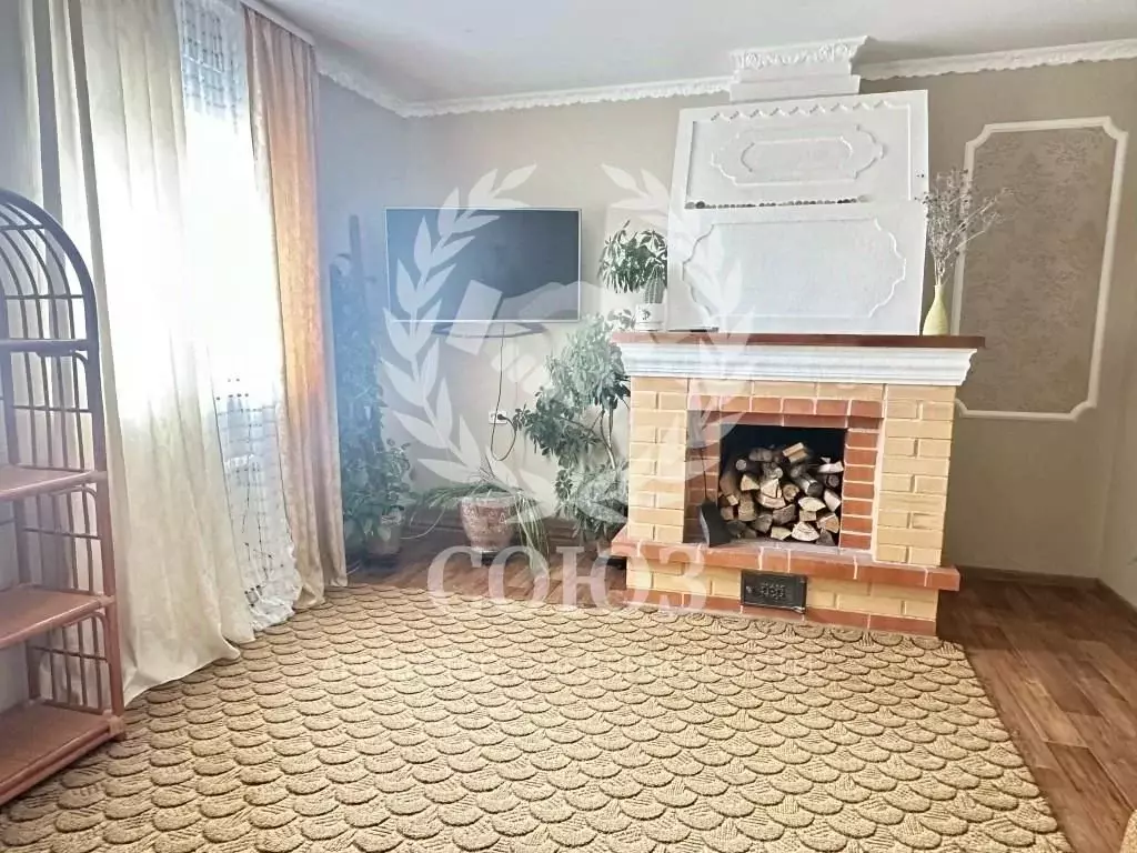 Дом в Калужская область, Дзержинский район, Никольское с/пос, д. ... - Фото 1