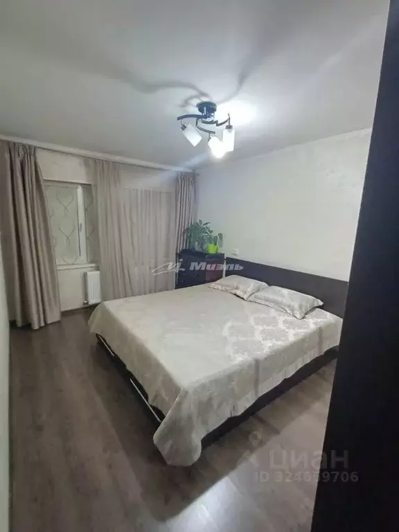 Дом в Крым, Симферополь ул. Полины Осипенко (150 м) - Фото 1