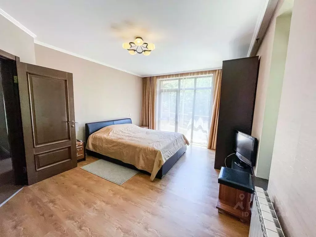 Дом в Краснодарский край, Сочи Красная Поляна пгт, ул. Защитников ... - Фото 2