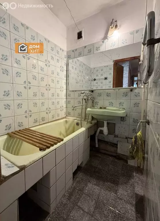 3-комнатная квартира: Симферополь, Ростовская улица, 7 (55 м) - Фото 0