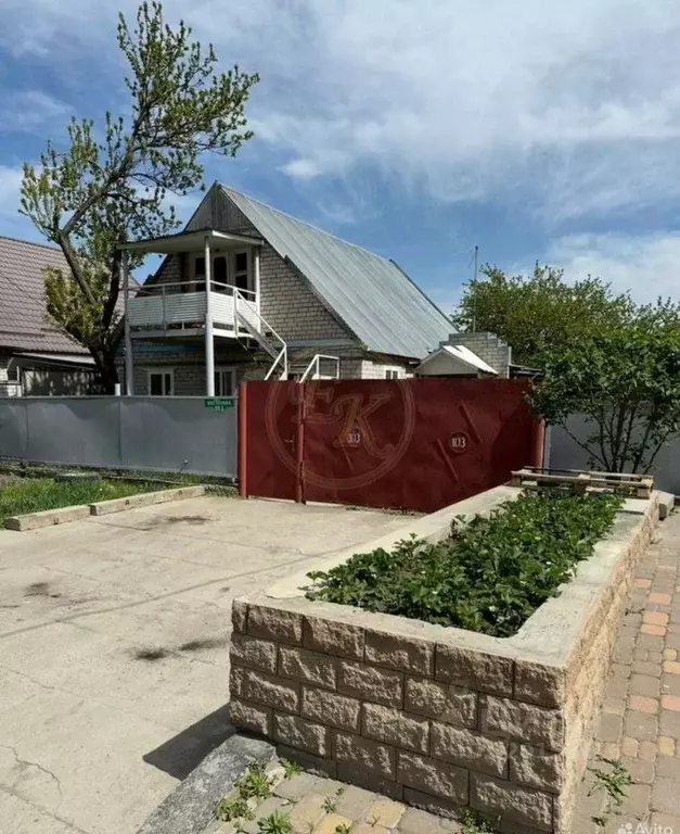 Дом в Карачаево-Черкесия, Черкесск Восточная ул., 93 (106 м) - Фото 1
