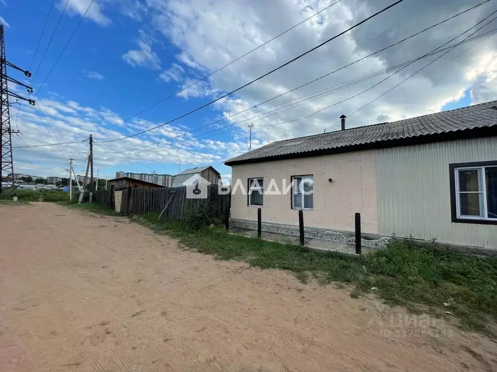 Дом в Бурятия, Улан-Удэ Батарейка мкр, ул. Удинская, 1 (53 м) - Фото 1