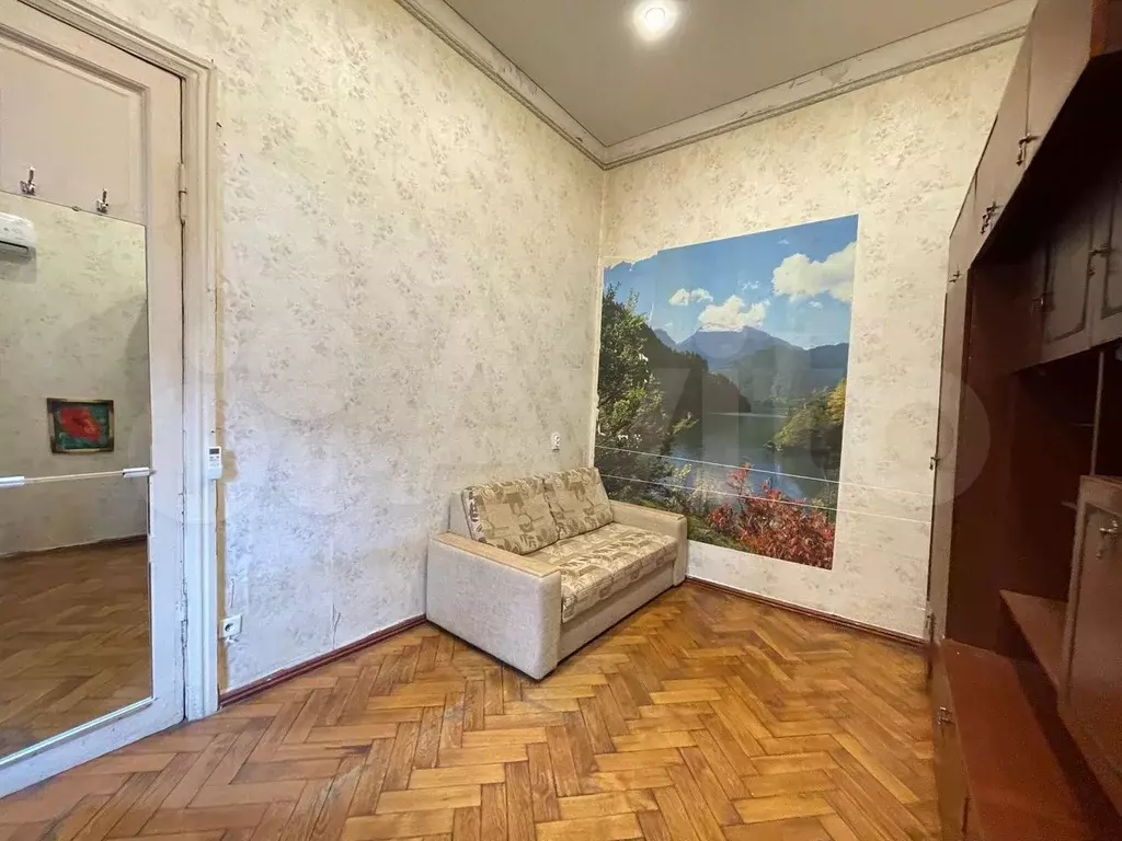 Комната 15 м в 3-к., 3/3 эт. - Фото 1