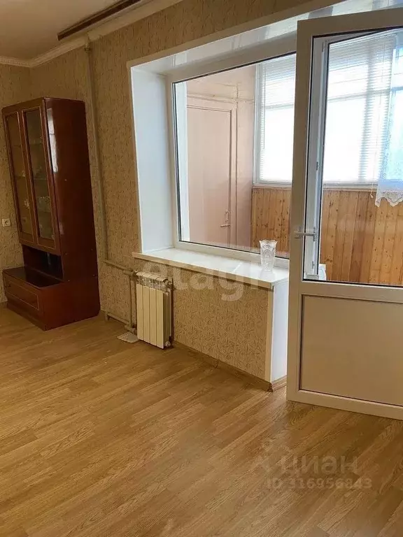3-к кв. Белгородская область, Белгород ул. 5 Августа, 36/3 (64.1 м) - Фото 0