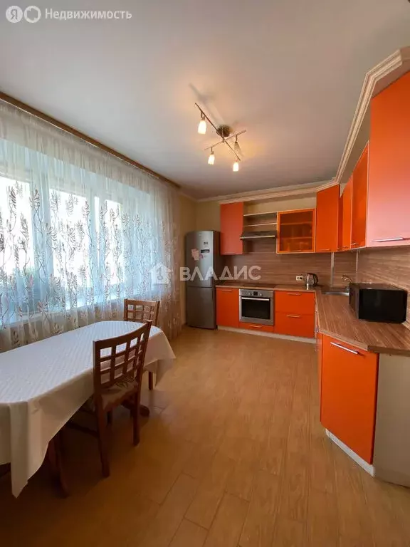 3-комнатная квартира: Тобольск, 3-й микрорайон, 32 (105 м) - Фото 1