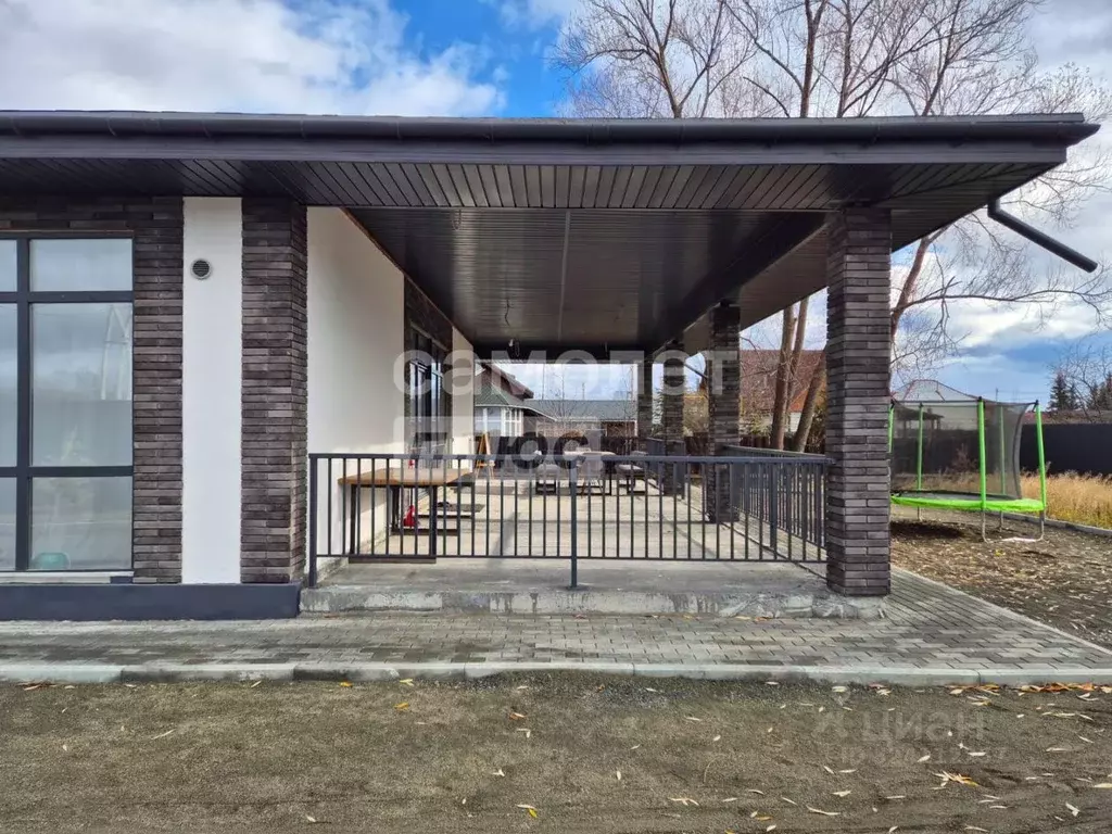 Дом в Челябинская область, Сосновский муниципальный округ, с. ... - Фото 1