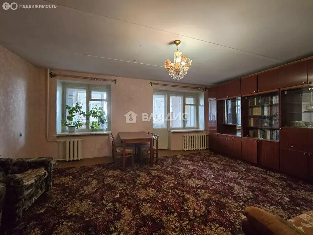 3-комнатная квартира: Уфа, проспект Октября, 178 (89.5 м) - Фото 1