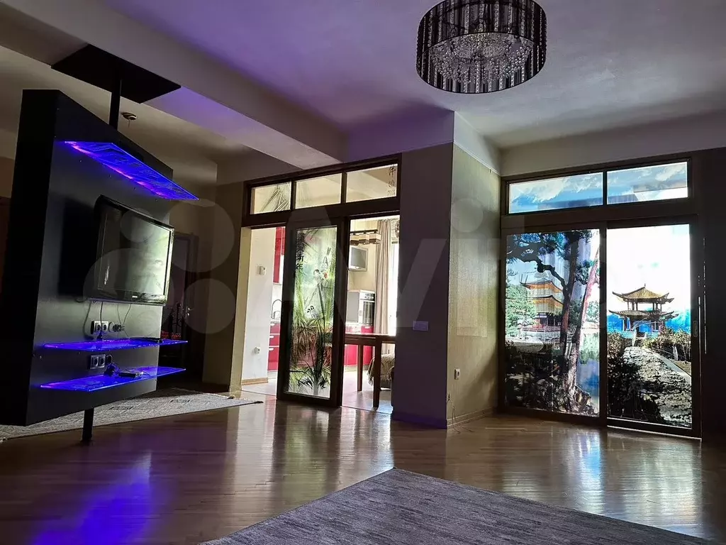 3-к. квартира, 100 м, 6/8 эт. - Фото 0