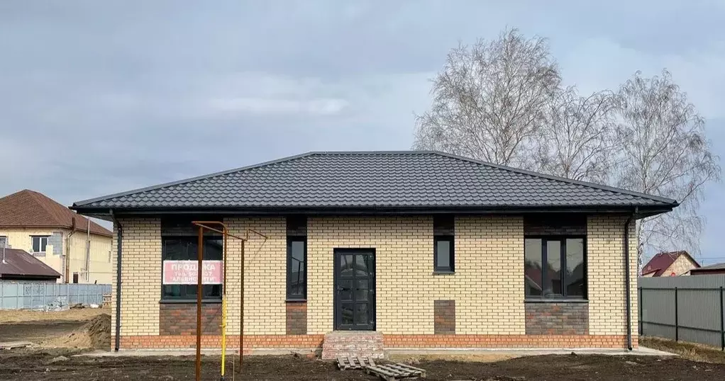 Дом в Омская область, Омский район, пос. Магистральный ул. Почтовая ... - Фото 0