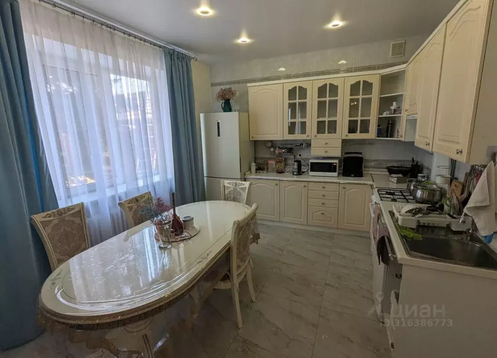 Дом в Ростовская область, Батайск ул. Комарова, 95 (380 м) - Фото 1