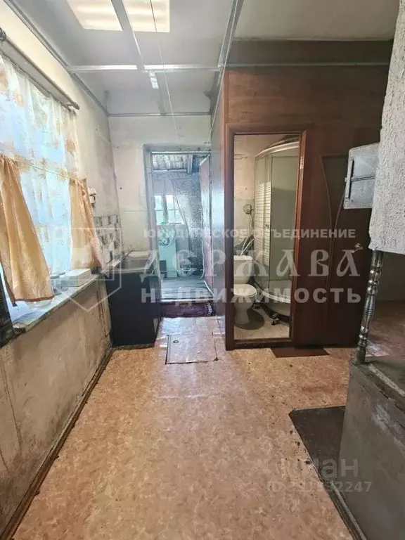 Дом в Кемеровская область, Топки ул. Максима Горького, 225 (30 м) - Фото 2