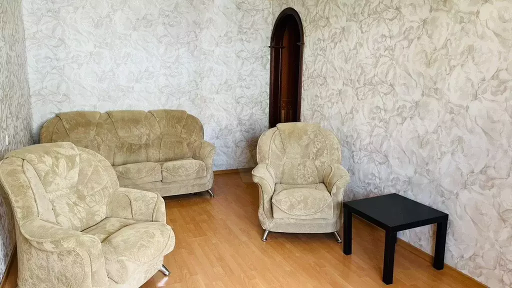 3-к. квартира, 60 м, 4/5 эт. - Фото 0