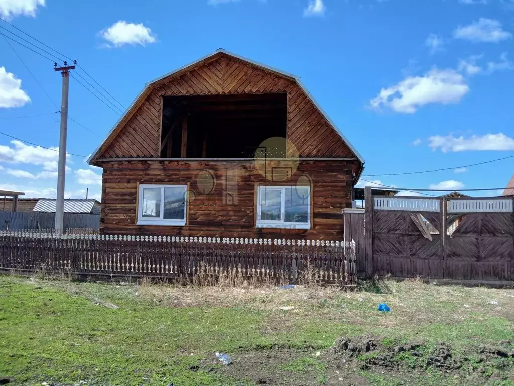 Дом в Иркутская область, Эхирит-Булагатский район, пос. Усть-Ордынский ... - Фото 1