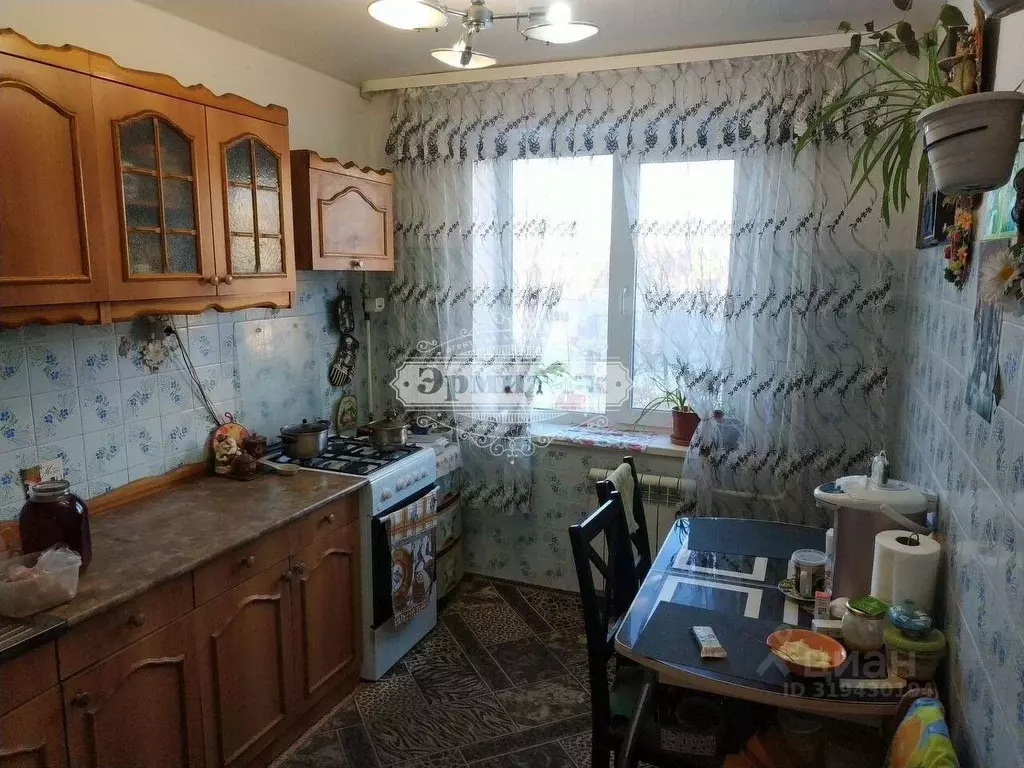 3-к кв. Курганская область, Курган Заозерный жилрайон, 1-й мкр, 26 ... - Фото 1