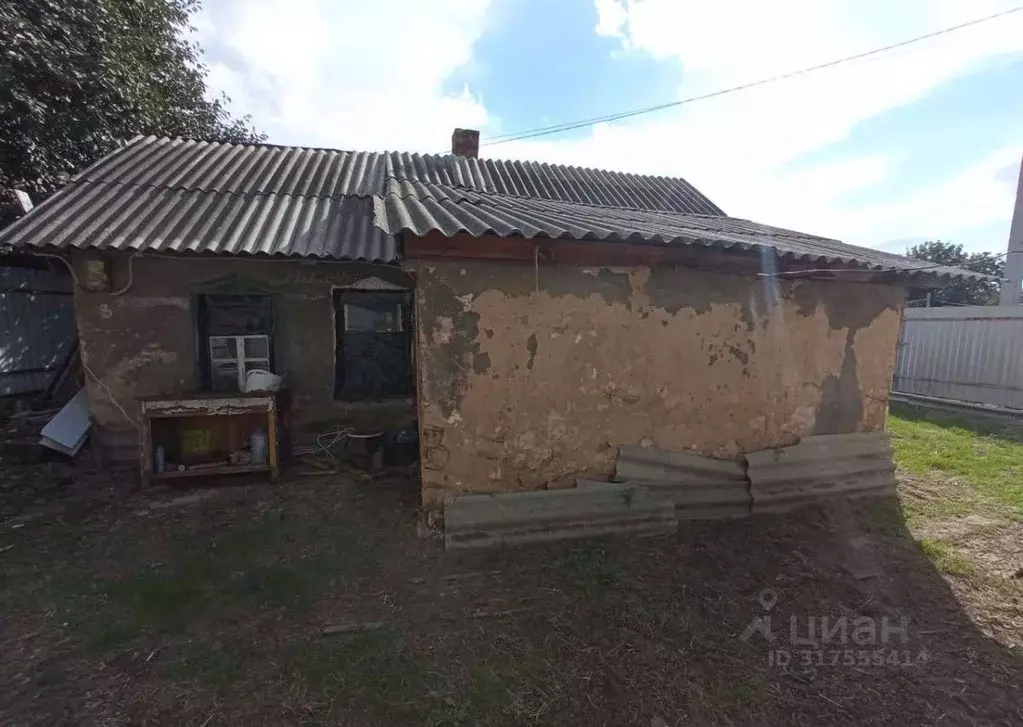 Дом в Ростовская область, Каменск-Шахтинский ул. Разина (25 м) - Фото 1