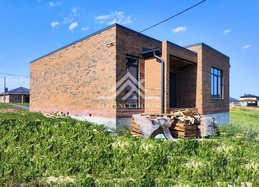 Дом в Татарстан, Лаишевский район, Кирбинское с/пос, д. Травкино, ... - Фото 1