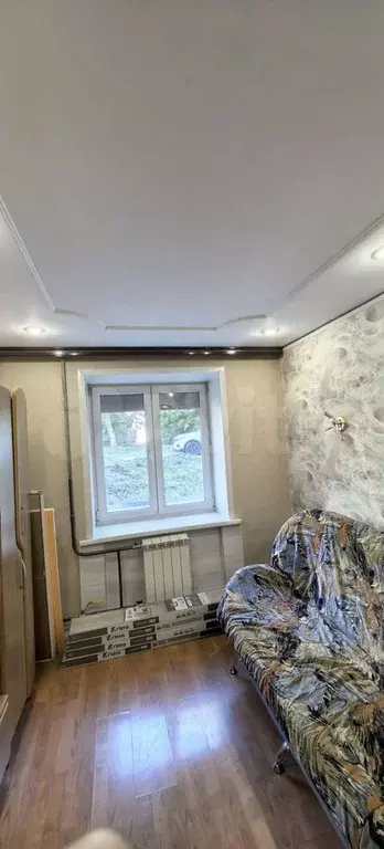 Комната 15 м в 1-к., 1/9 эт. - Фото 0