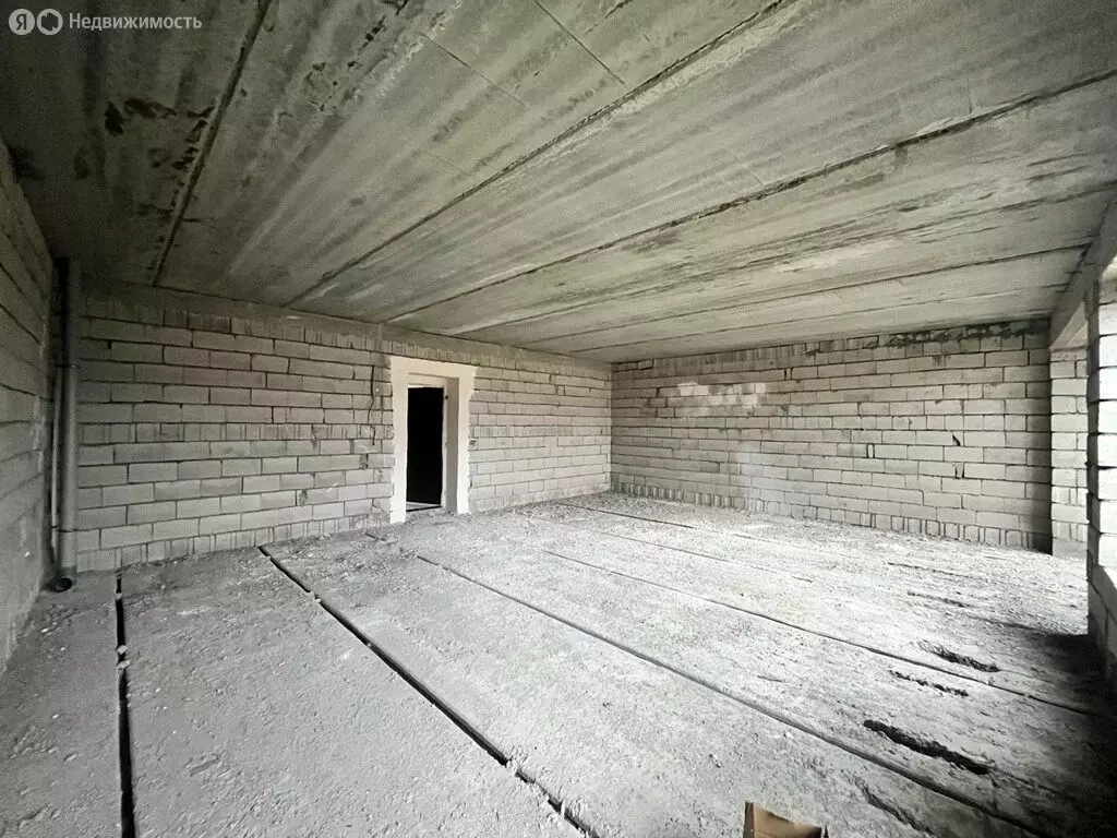3-комнатная квартира: село Белая Речка, улица Биттирова, 231 (60 м) - Фото 1