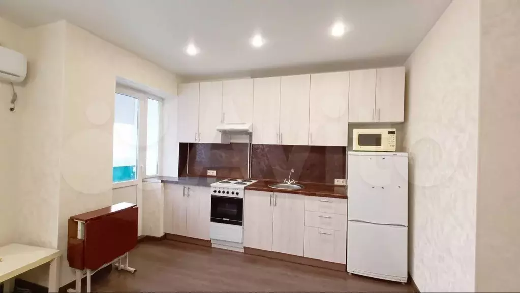 Квартира-студия, 30 м, 3/3 эт. - Фото 0