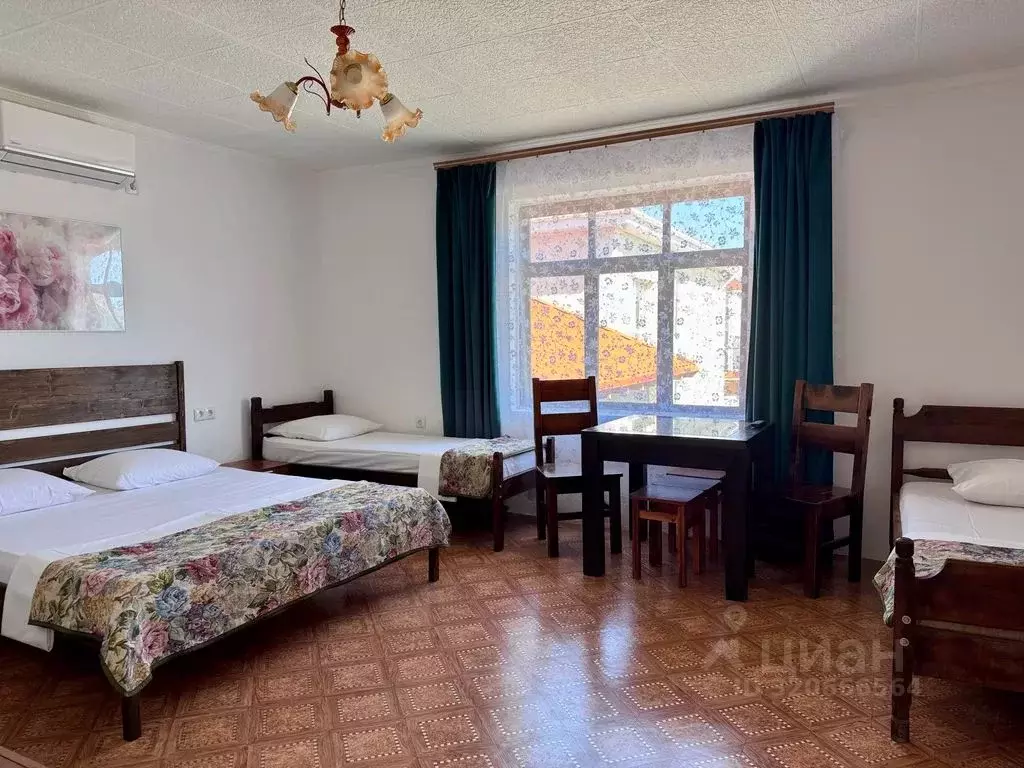 Комната Крым, Судак ул. Таврическая, 73 - Фото 1