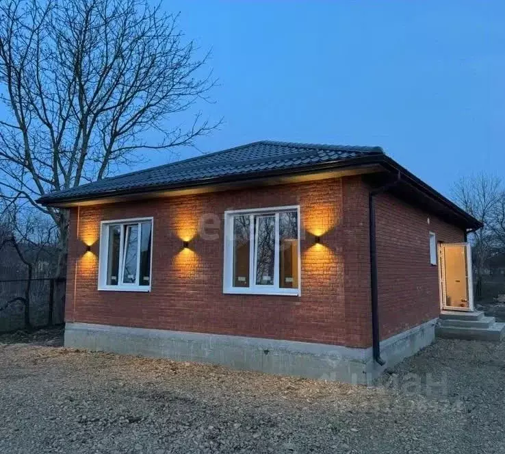 Дом в Адыгея, Майкоп Коммунальник-2 ДНТ, ул. Цветочная (100 м) - Фото 1