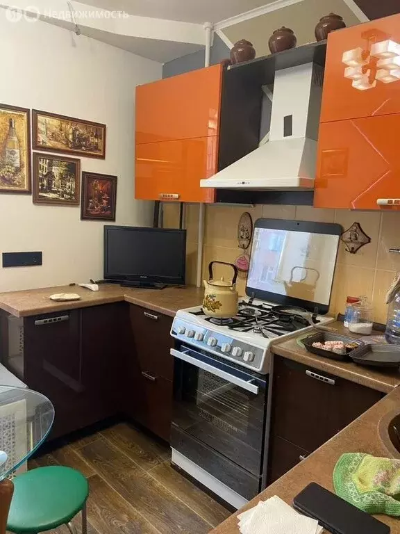 3-комнатная квартира: Новый Уренгой, район Северная Жилая Часть, ... - Фото 2