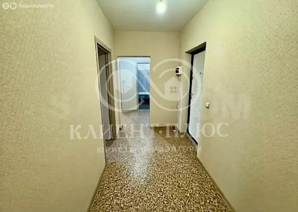 2-комнатная квартира: село Троицкое, улица Матросова, 15к8 (66 м) - Фото 1