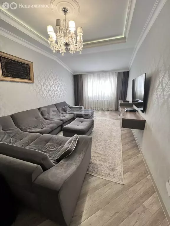 2-комнатная квартира: Махачкала, улица Юсупа Акаева, 25А (86 м) - Фото 0