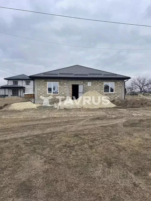 Дом в Крым, Симферопольский район, Чистенское с/пос, Родничок СПК ул. ... - Фото 1