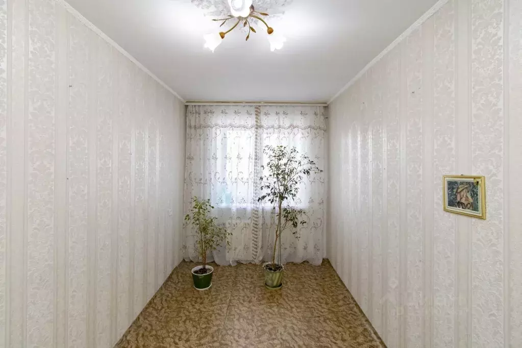 3-к кв. Тюменская область, Тюмень ул. Республики, 92 (62.1 м) - Фото 0