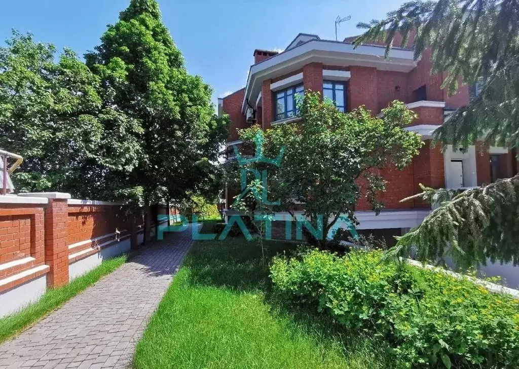 Коттедж в Татарстан, Казань Кызыл Армейская ул., 9а (300 м) - Фото 1