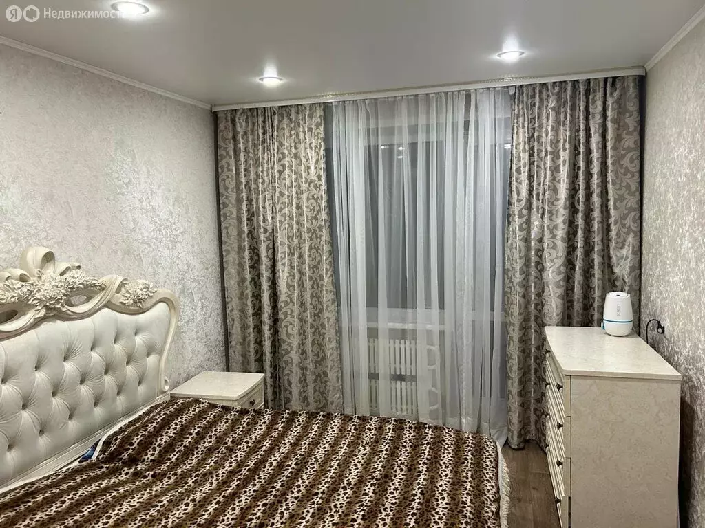 3-комнатная квартира: Казань, улица Рашида Вагапова, 5 (64.3 м) - Фото 0