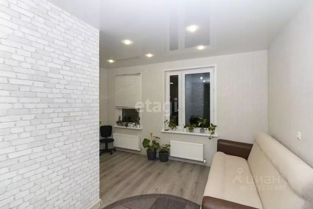 Студия Тюменская область, Тюмень Ставропольская ул., 160 (26.3 м) - Фото 1