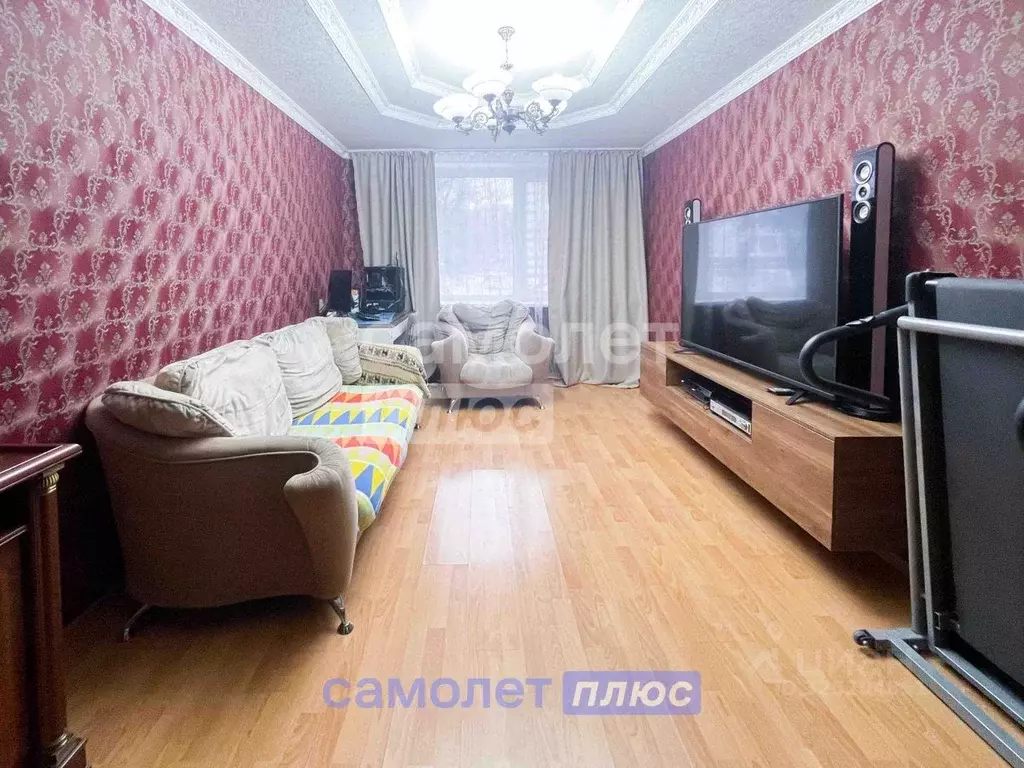 3-к кв. Чувашия, Чебоксары Кукшумская ул., 21 (69.5 м) - Фото 1