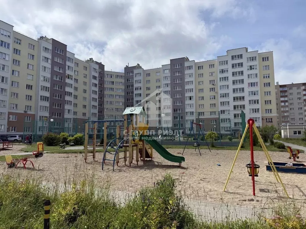 2-к кв. Калининградская область, Калининград ул. Виктора Денисова, ... - Фото 0