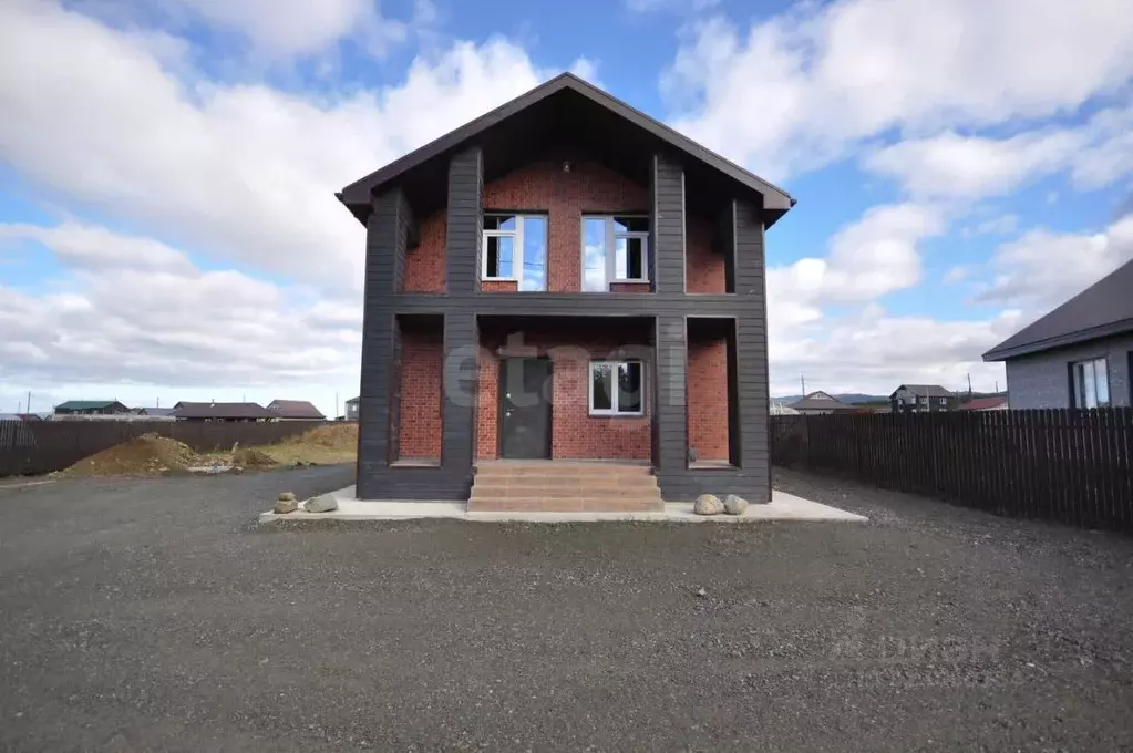 Дом в Сахалинская область, Южно-Сахалинск городской округ, с. ... - Фото 1