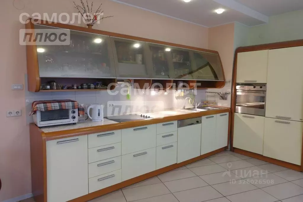 3-к кв. Тюменская область, Тюмень ул. Герцена, 84/2 (142.0 м) - Фото 2