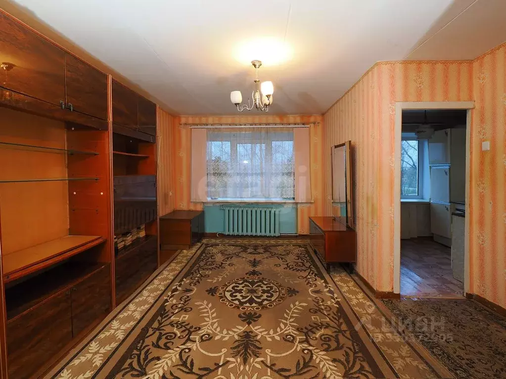 2-к кв. Псковская область, Остров ул. Ленина, 5 (44.8 м) - Фото 2