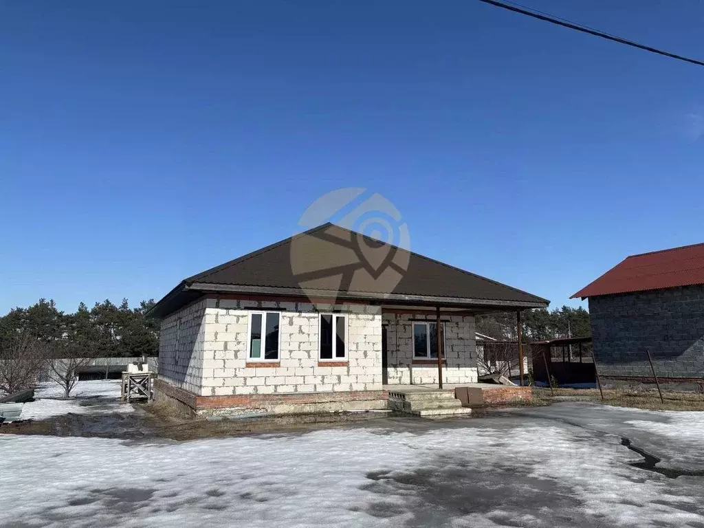 Дом в Белгородская область, Старый Оскол Строитель мкр,  (100 м) - Фото 1