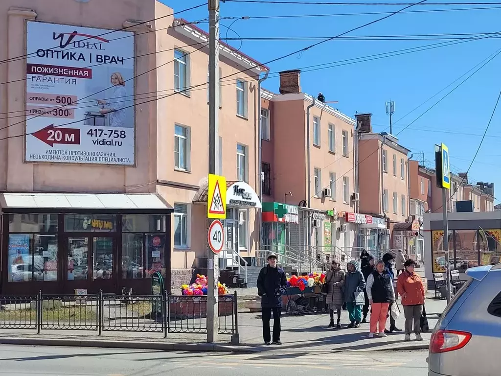 Помещение свободного назначения в Омская область, Омск ул. Лобкова, 3 ... - Фото 1
