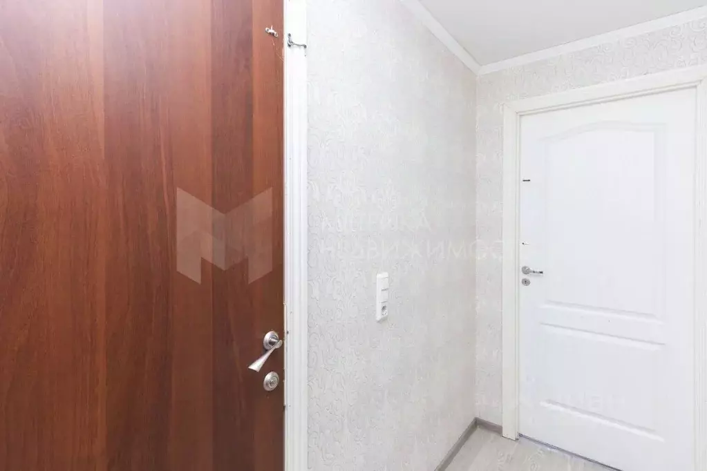 3-к кв. Тюменская область, Тюмень Народная ул., 10 (92.0 м) - Фото 0