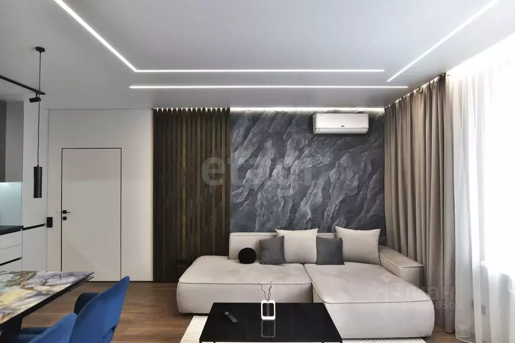 3-к кв. Сахалинская область, Южно-Сахалинск ул. Имени Н.Г. Смирнова, 3 ... - Фото 1