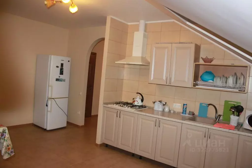 Дом в Краснодарский край, Анапа Новороссийская ул. (330 м) - Фото 1